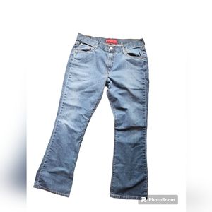 Levi's Nouveau boot cut stretch 14